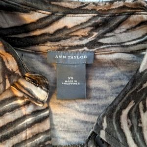 Ann Taylor button-down animal print long sleeve XS shirt